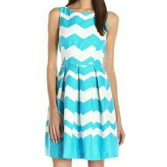 JUST TAYLOR CHEVRON PLEATED FIT & FLARE DRESS - Picture 6 of 9